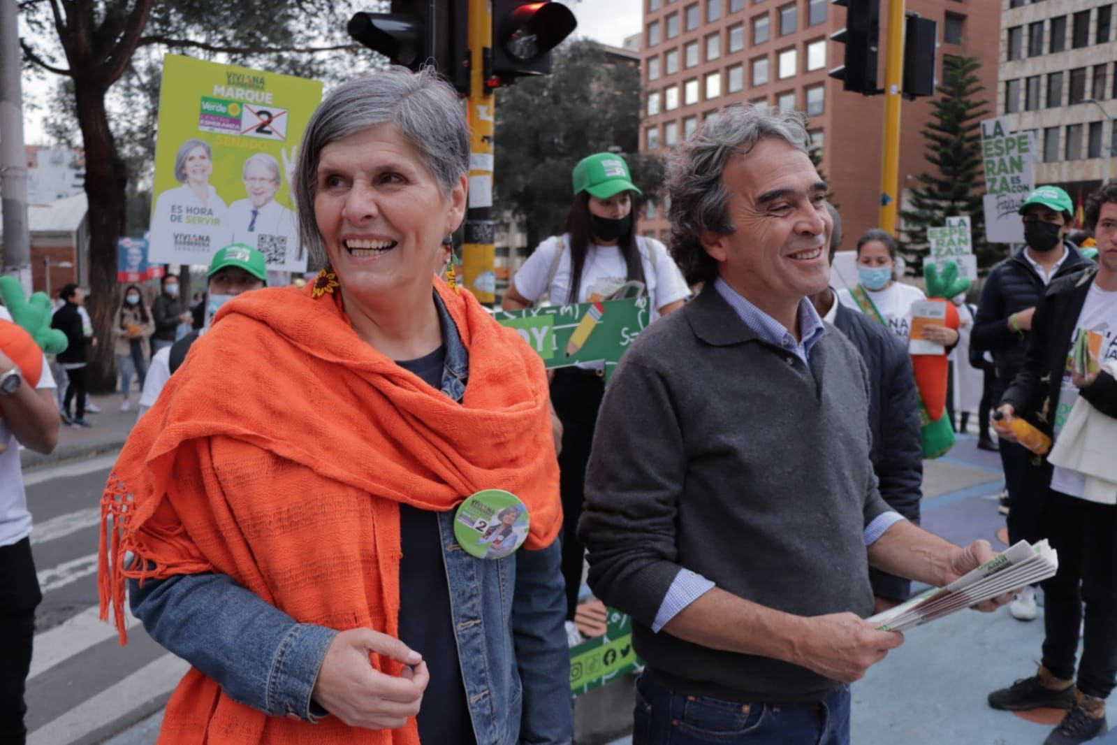 Sergio Fajardo Sergio Fajardo visita la sede de nuestra campaña